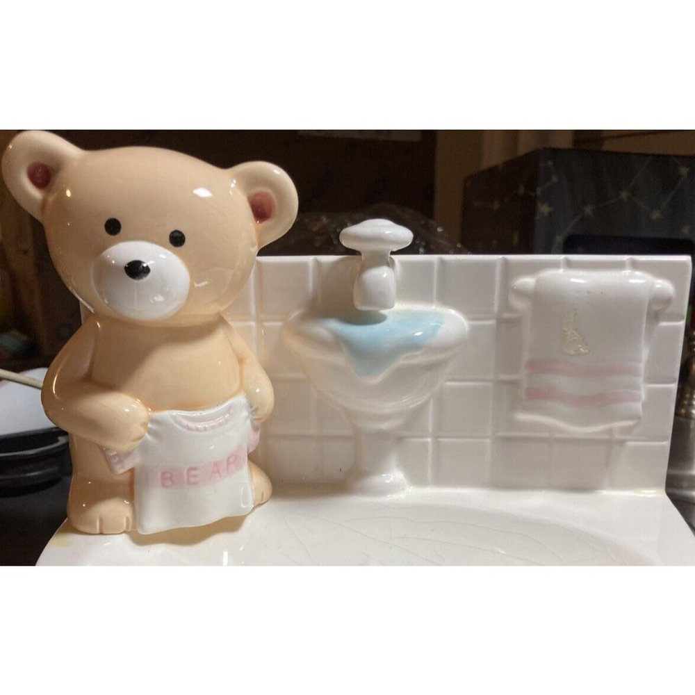 Vintage 1984 Enesco Teddy Bear Sink Soap Dish Taiwan 7”W x 5”D x 5”H.